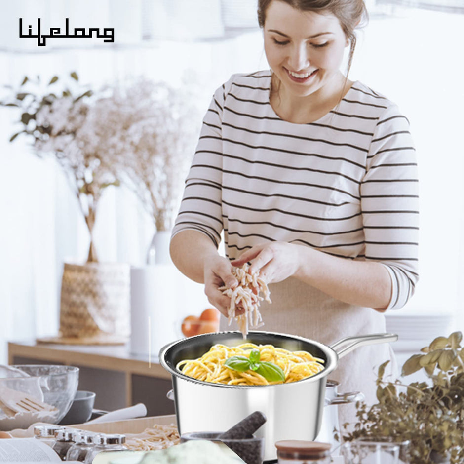 Lifelong LLTPSP902 Triply Sauce Pan with Riveted Handle with Stainless Steel Lid 1.5 litre Capacity (16 cm Diameter, Induction, Dishwasher and Gas Stove Friendly) 1.5 Litres