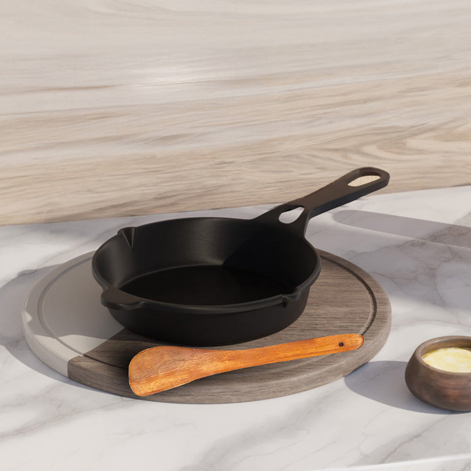 Lifelong Cast Iron Fry Pan 8 inch ( 20mm) With Wooden Spatula