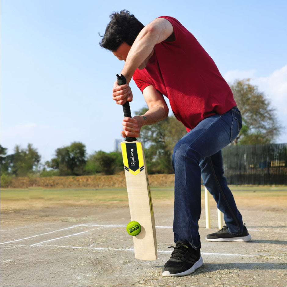 Adult Scoop bat | Standard Size Cricket Bat | Lightweight Poplar Wood | Soft & Medium Tennis Ball Play